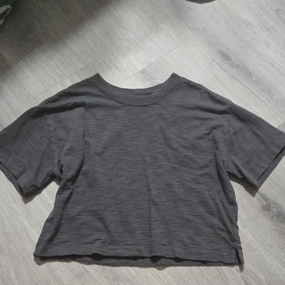 GAP Dark Gray Short Sleeve Tee